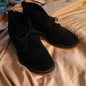 Hush Puppies black suede size 9.5